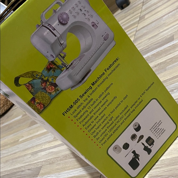 NWT KALATIC Mini Multifunctional Household Sewing Machine - Picture 7 of 8